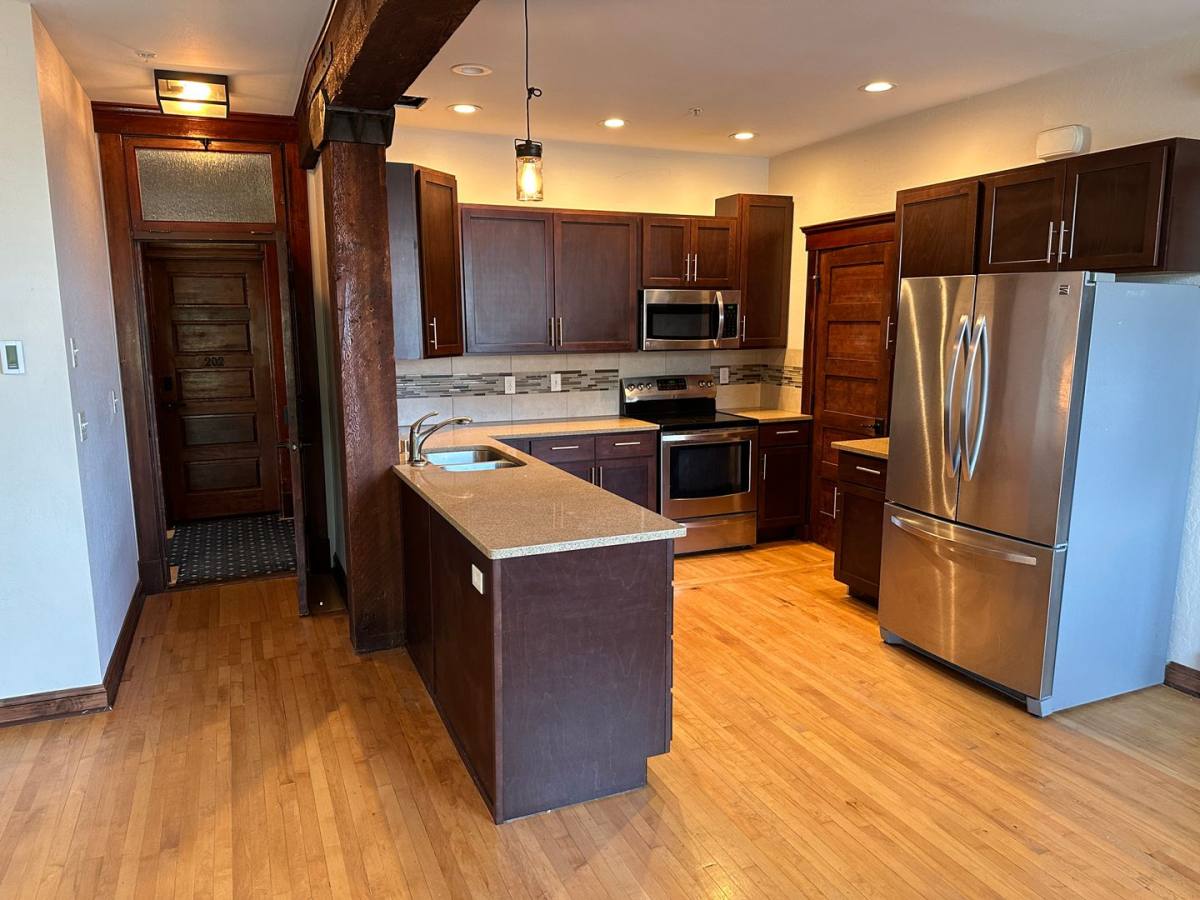 Apartment for rent at 806 N Monroe, Spokane, WA 99201