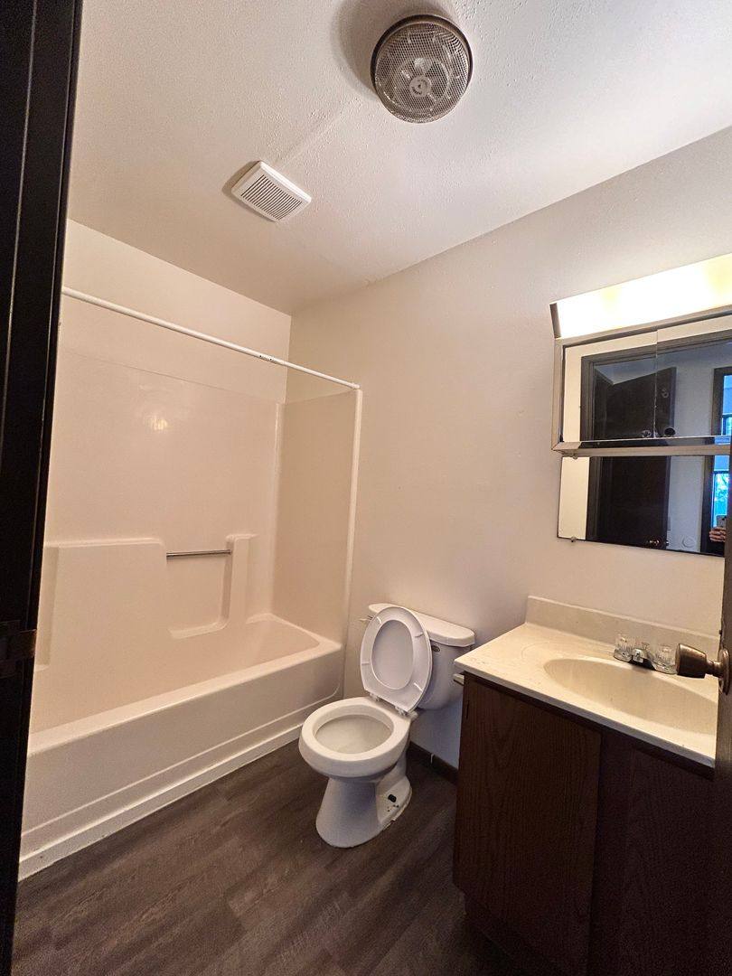 Apartment for rent at 461 Grant St, Stanley, WI 54768