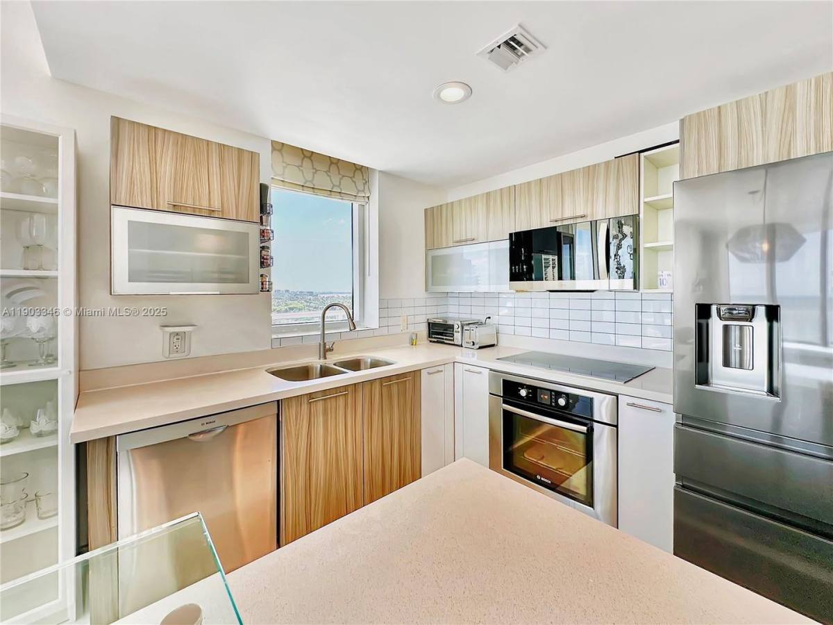 House for rent at 6700 Indian Creek Dr, Miami Beach, FL 33141