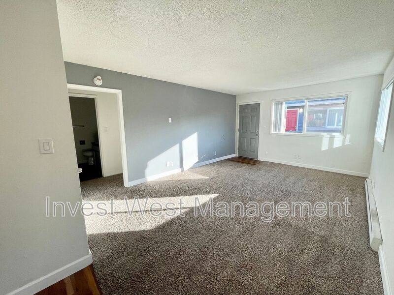 Apartment for rent at 1940 33 Ave #3, Longview, WA 98632