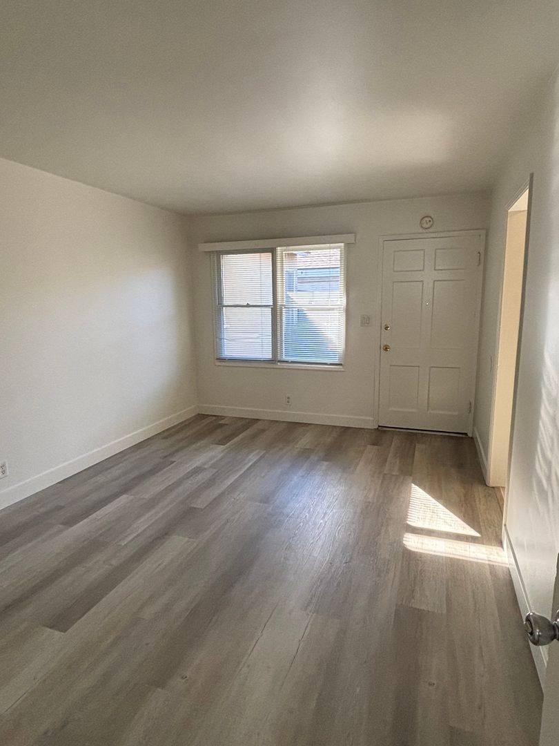 Apartment for rent at 915 Freeman Ave, Long Beach, CA 90804