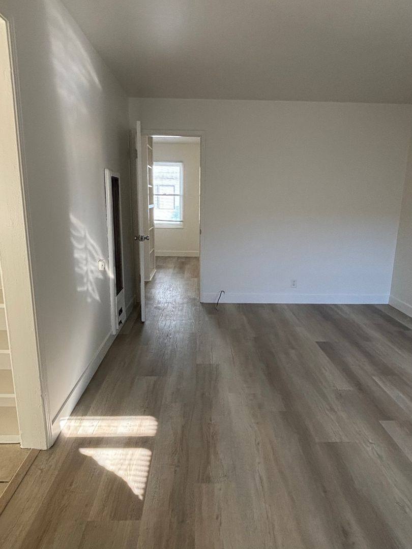 Apartment for rent at 915 Freeman Ave, Long Beach, CA 90804