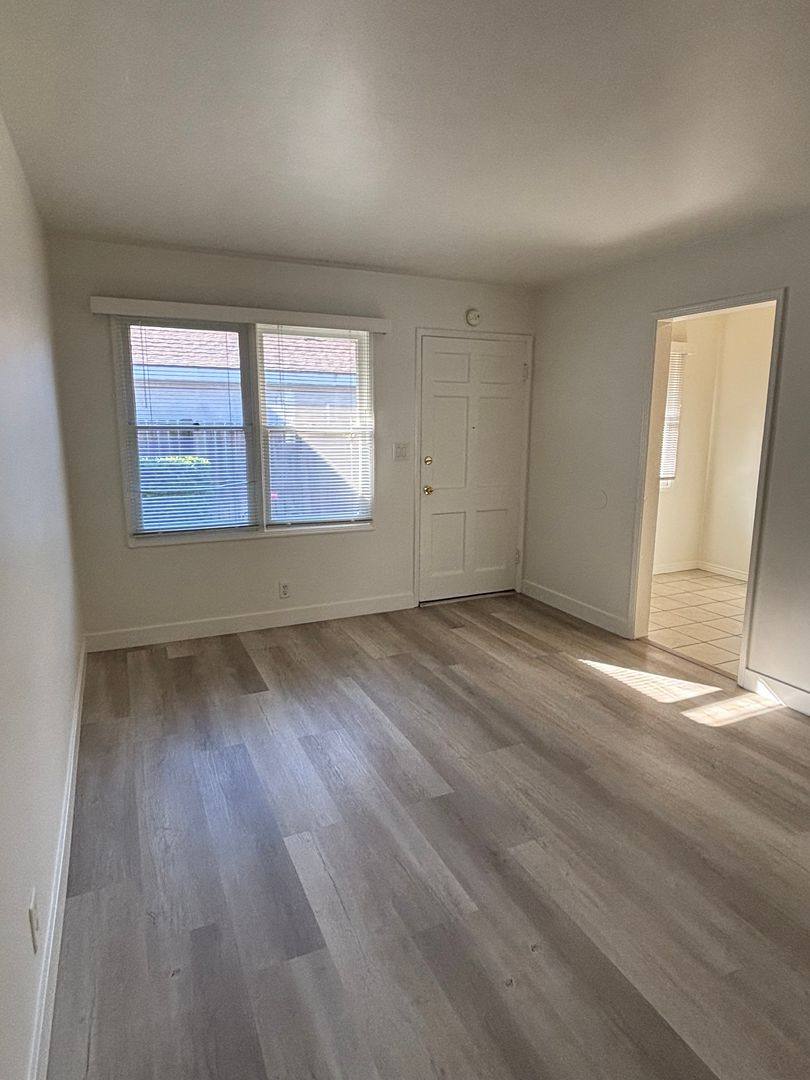 Apartment for rent at 915 Freeman Ave, Long Beach, CA 90804