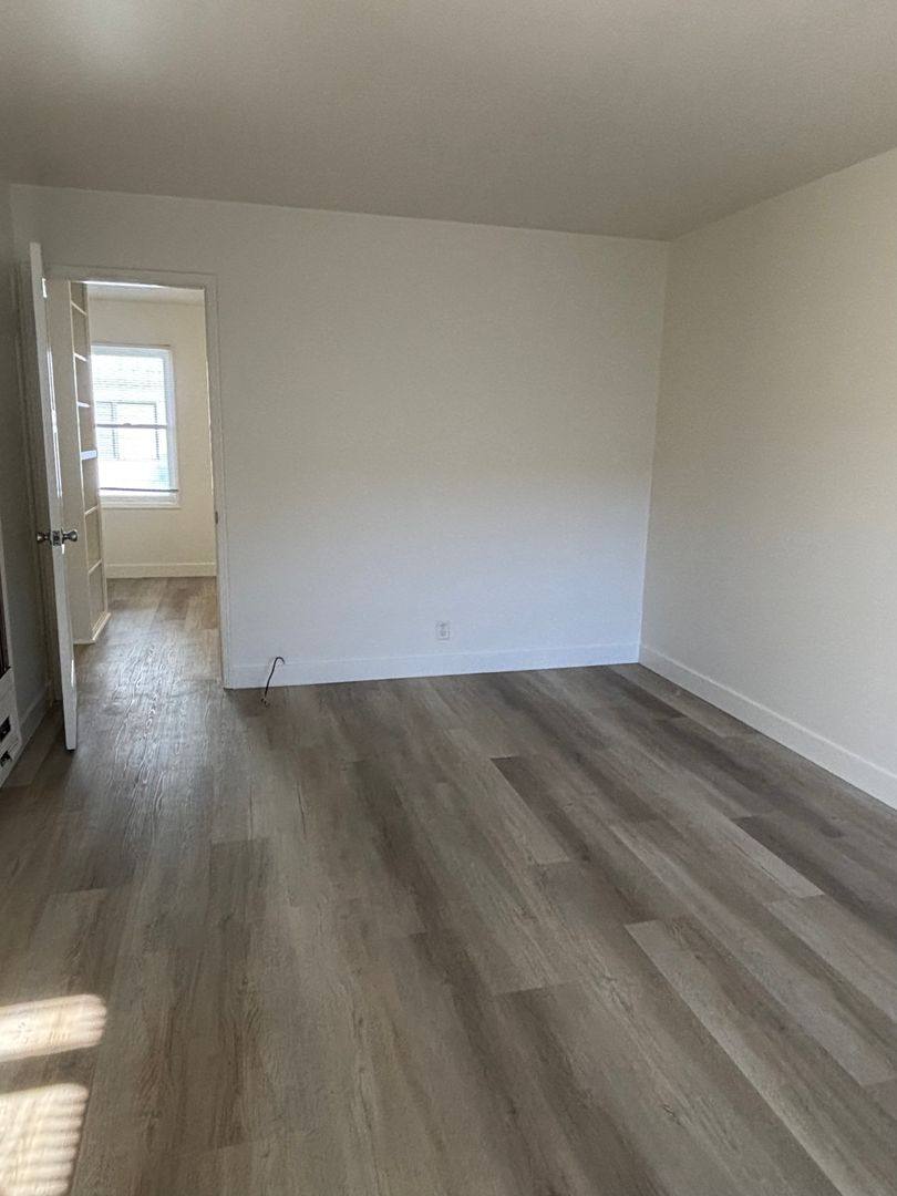 Apartment for rent at 915 Freeman Ave, Long Beach, CA 90804