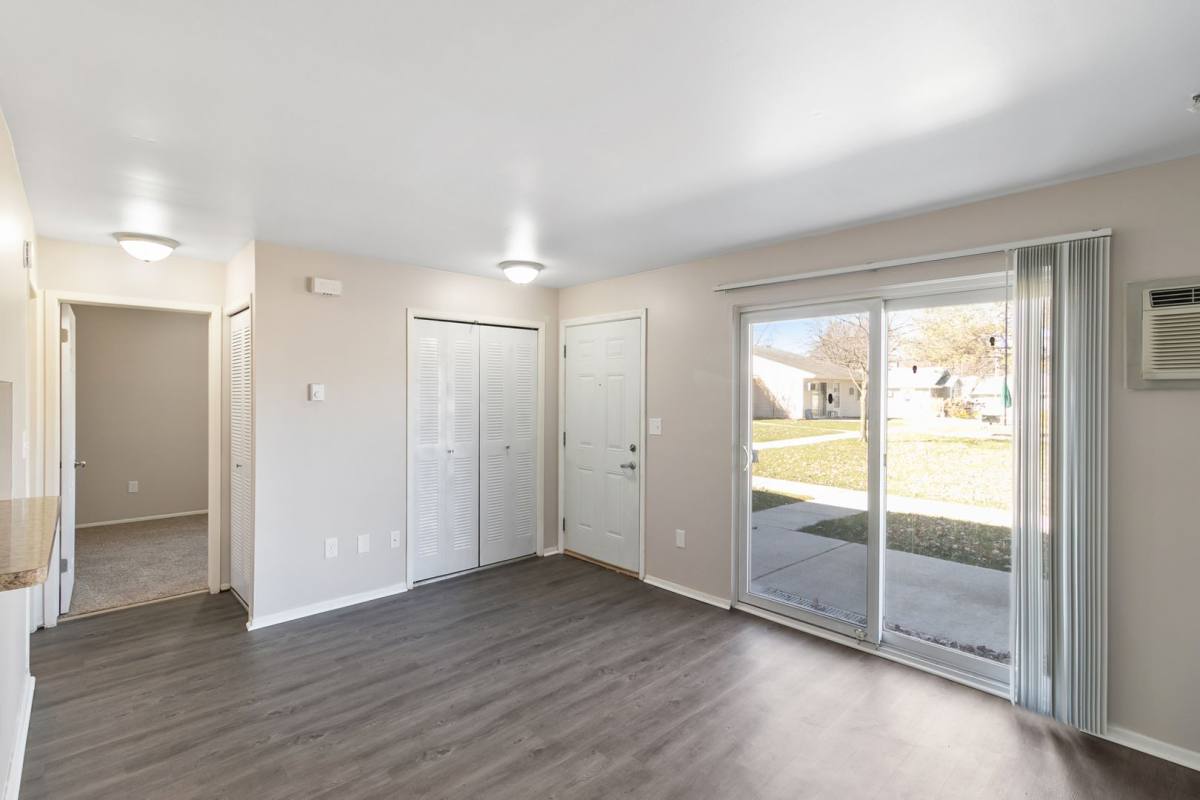 428 Greenwich Dr, Howell, MI 48843 - Apartment for Rent - Image 10
