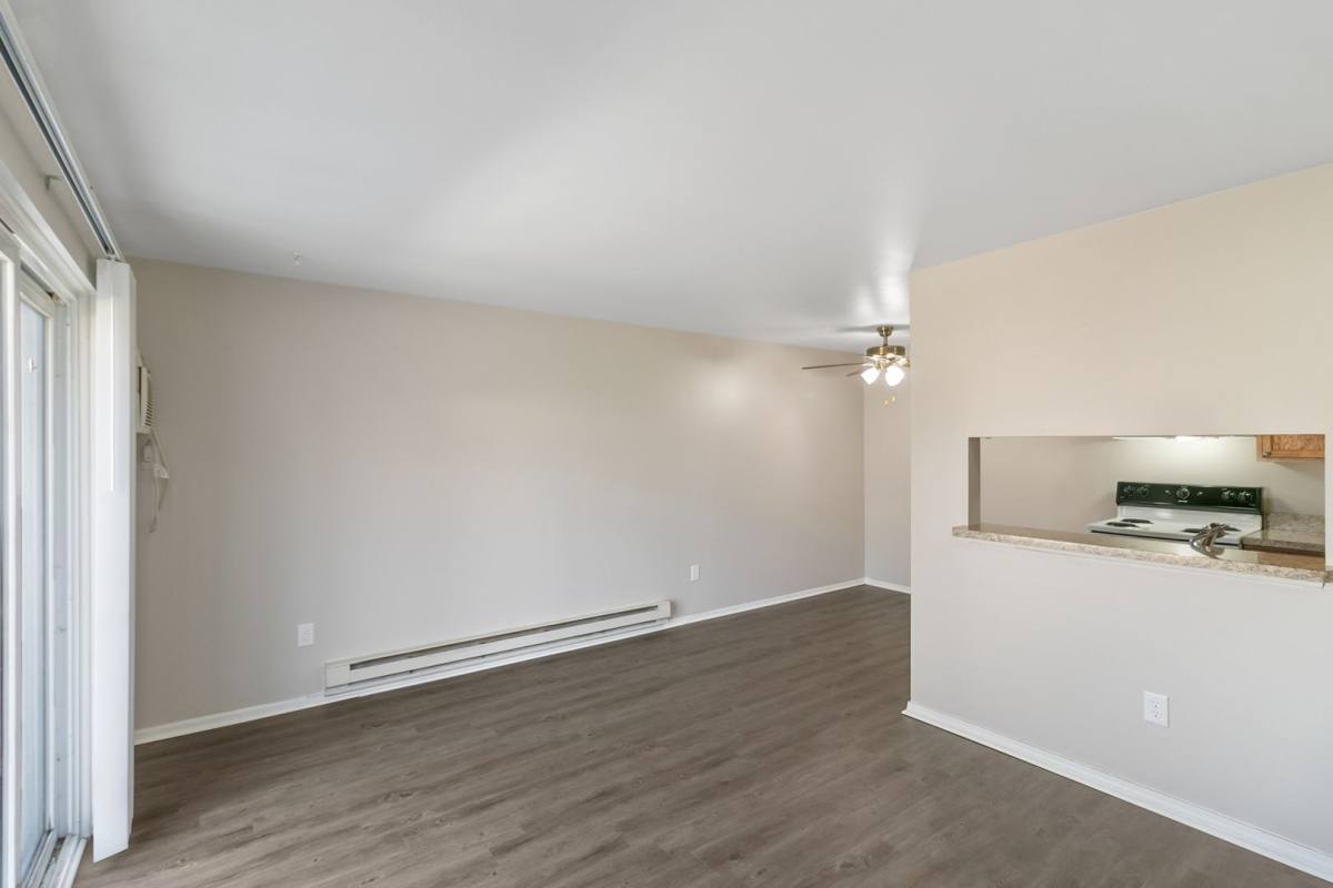 428 Greenwich Dr, Howell, MI 48843 - Apartment for Rent - Image 8