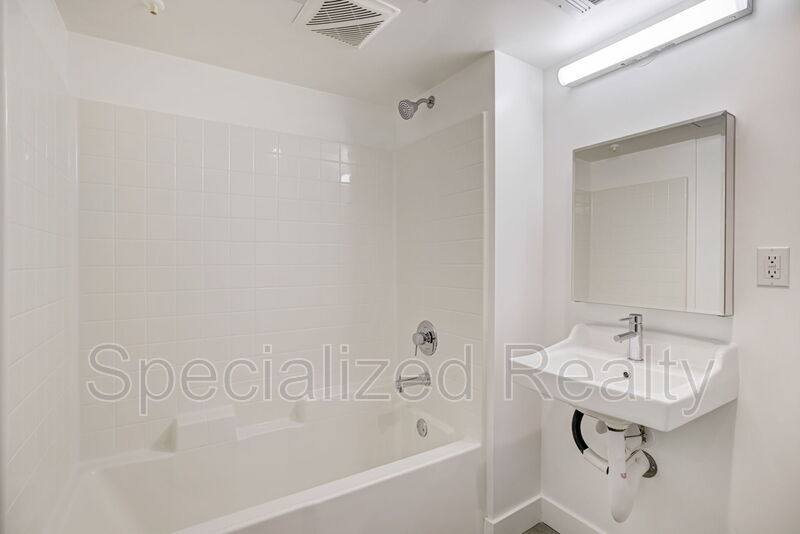 Apartment for rent at 5068 Romaine St, Los Angeles, CA 90029