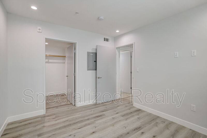 Apartment for rent at 5068 Romaine St, Los Angeles, CA 90029