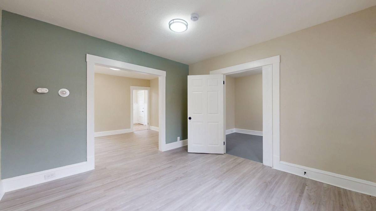 Apartment for rent at 3865 W 16th St, Cleveland, OH 44109