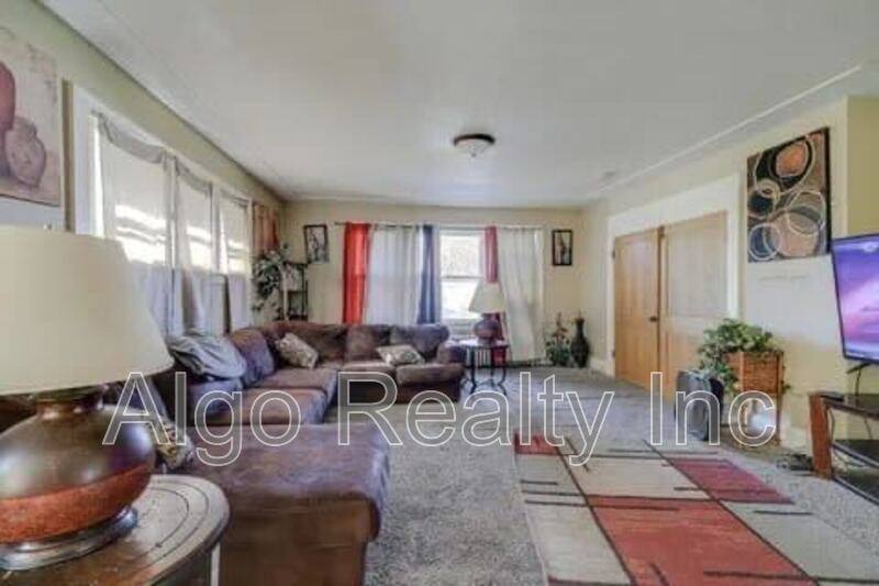 Apartment for rent at 2646 Dupont Ave N #2, Minneapolis, MN 55411