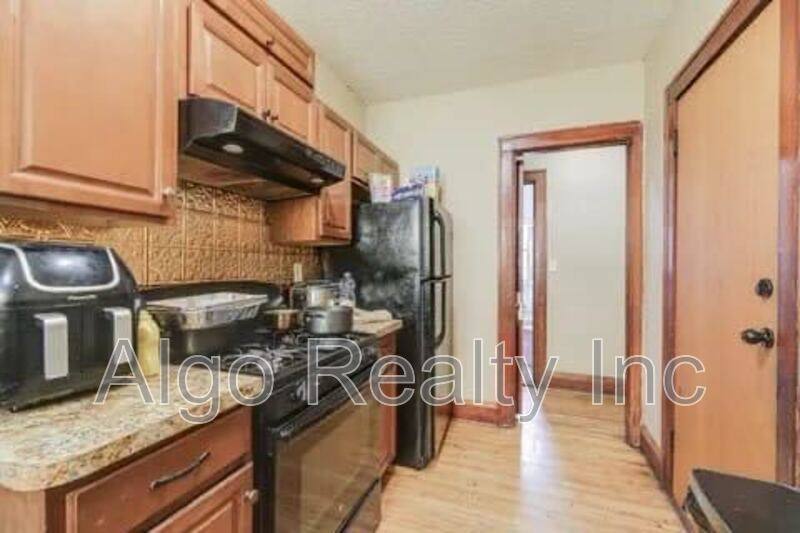 Apartment for rent at 2646 Dupont Ave N #2, Minneapolis, MN 55411