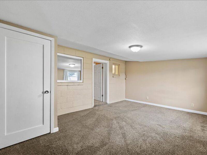 Apartment for rent at 800 N Irving St #3, Kennewick, WA 99336