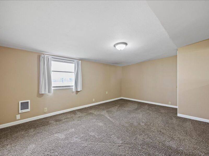 Apartment for rent at 800 N Irving St #3, Kennewick, WA 99336
