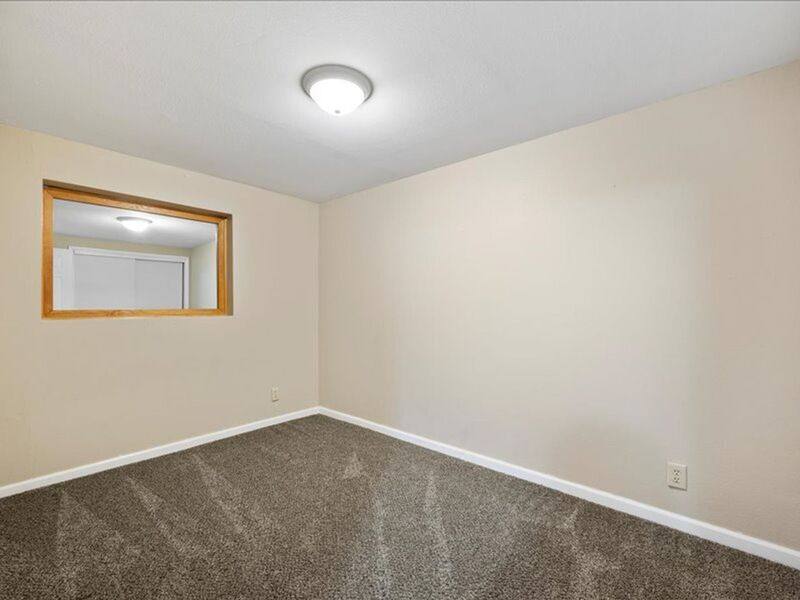 Apartment for rent at 800 N Irving St #3, Kennewick, WA 99336