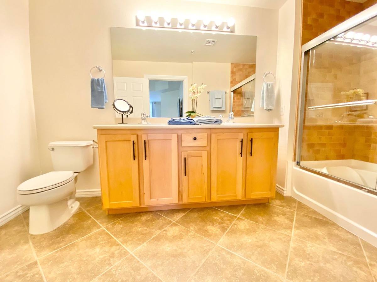 Condo for rent at 39 E Agate, Las Vegas, NV 89123