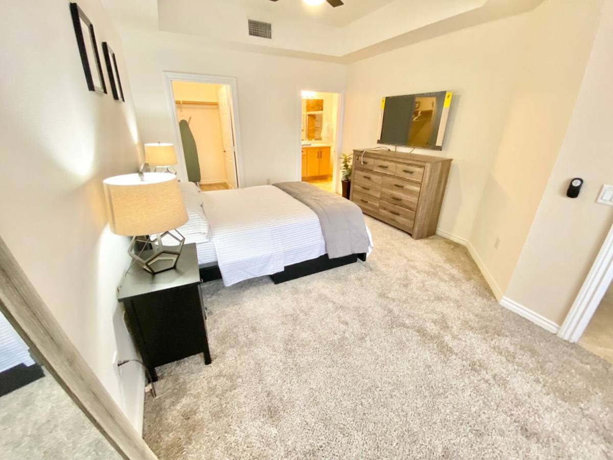 Condo for rent at 39 E Agate, Las Vegas, NV 89123