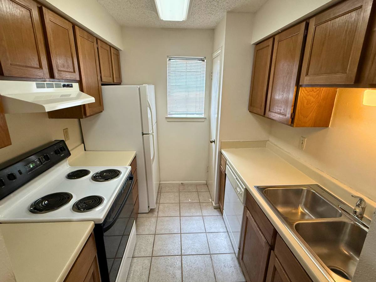 Condo for rent at 13018 Heimer, San Antonio, TX 78216