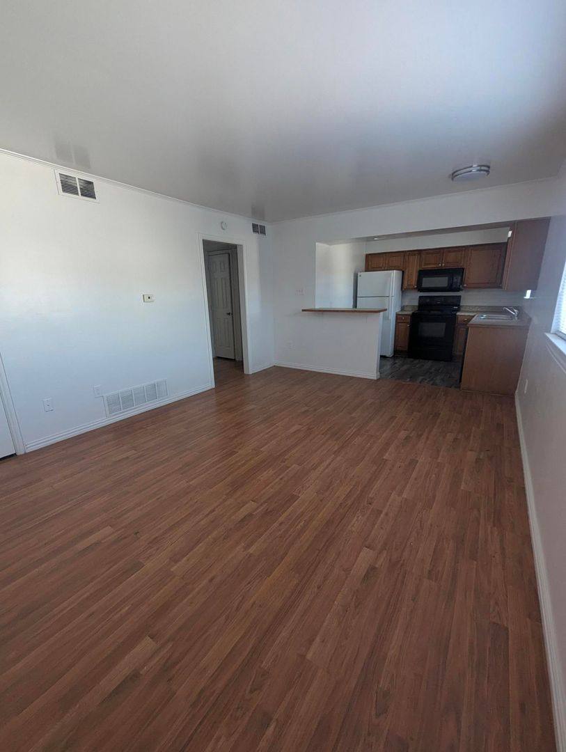 Apartment for rent at 1728 Fitzhugh Ave, Dallas, TX 75204