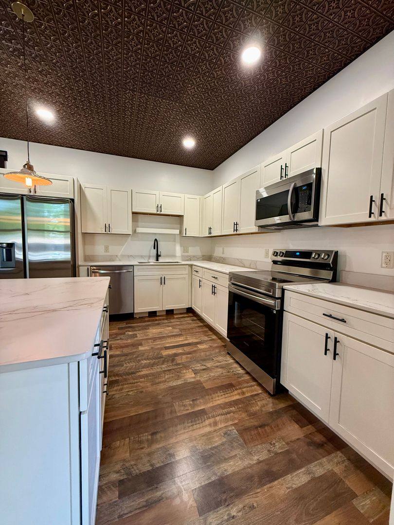 Apartment for rent at 101 N Jefferson St, Saint James, MO 65559