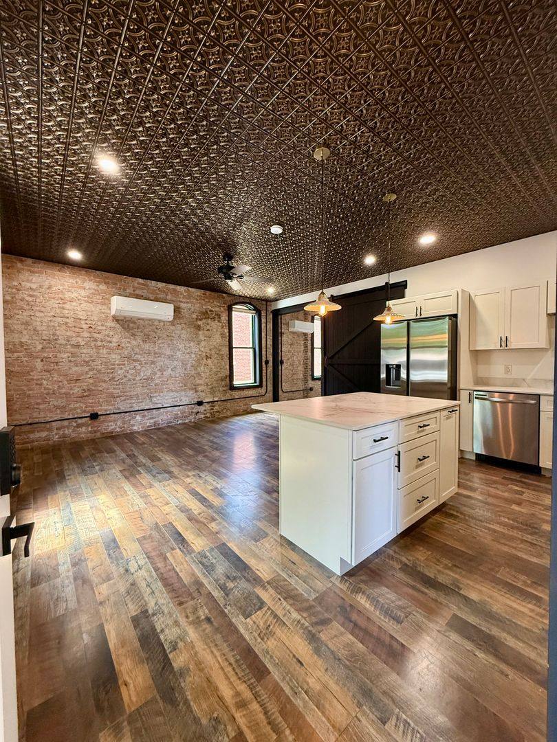 Apartment for rent at 101 N Jefferson St, Saint James, MO 65559