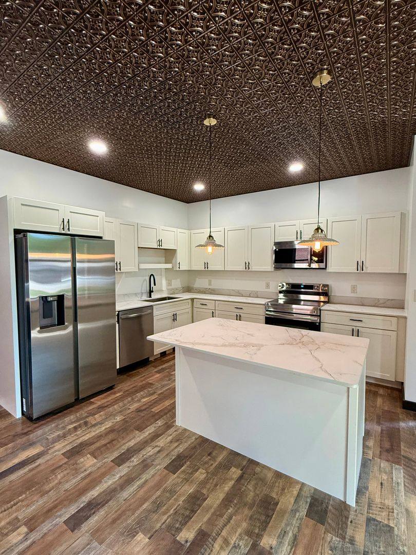 Apartment for rent at 101 N Jefferson St, Saint James, MO 65559
