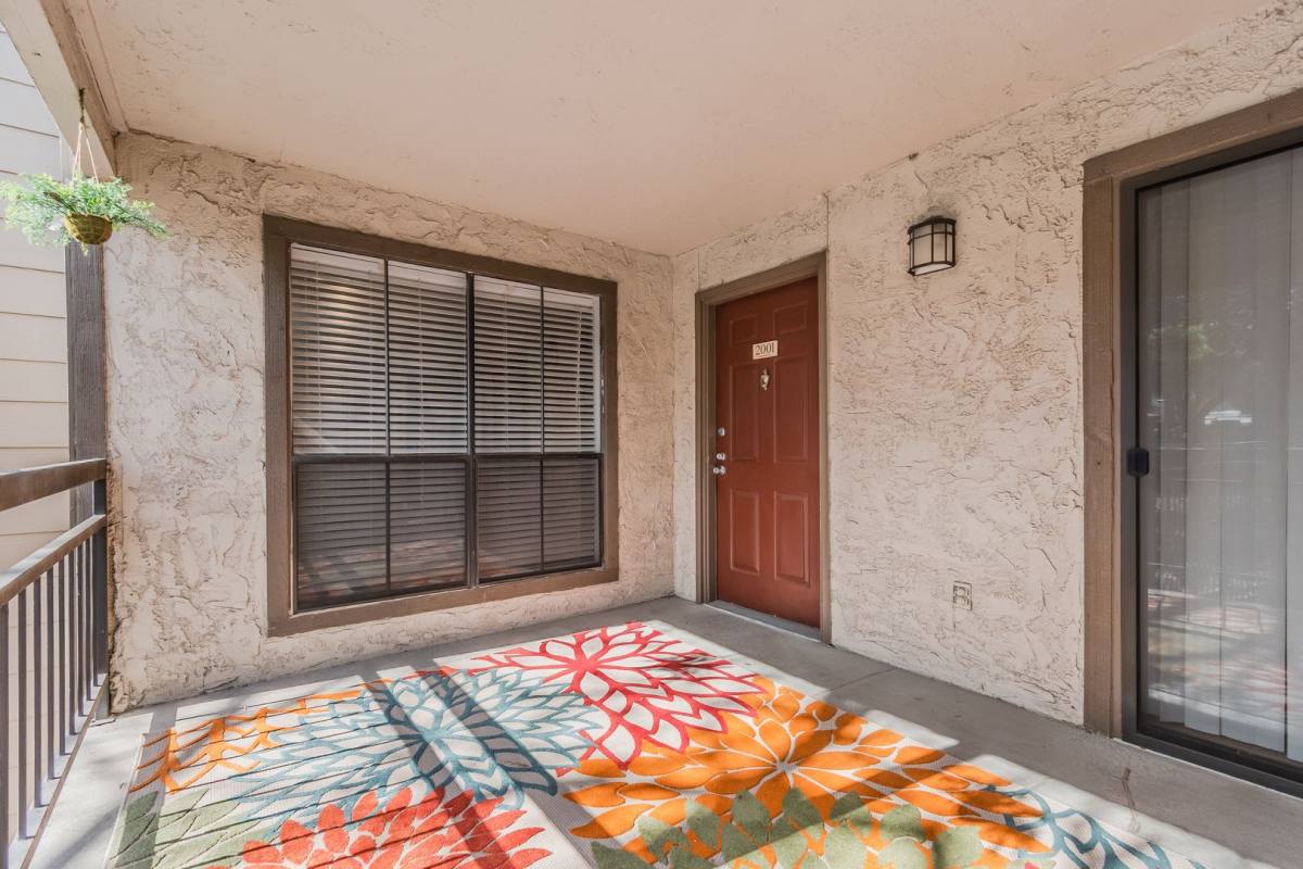 Apartment for rent at 9600 Golf Lakes Trail, Dallas, TX 75231