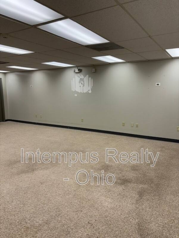House for rent at 80 Elm St, Struthers, OH 44471