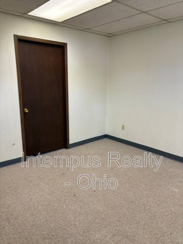 House for rent at 80 Elm St, Struthers, OH 44471