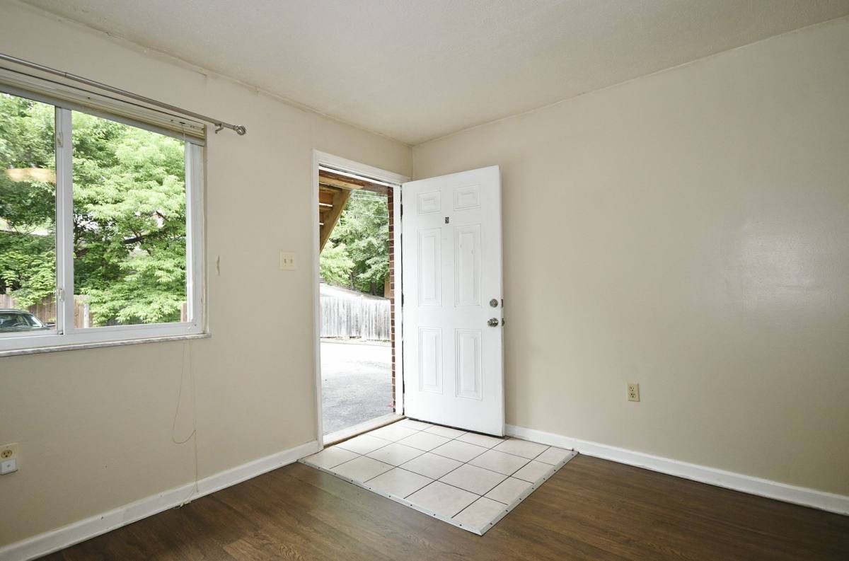 Apartment for rent at 1100 Oneil Blvd, McKeesport, PA 15132