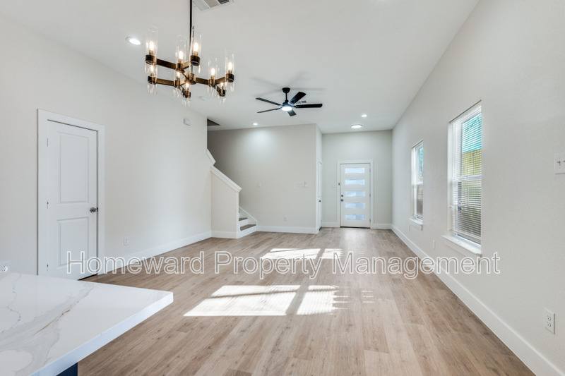 House for rent at 835 Stamps Ave, Fort Worth, TX 76114