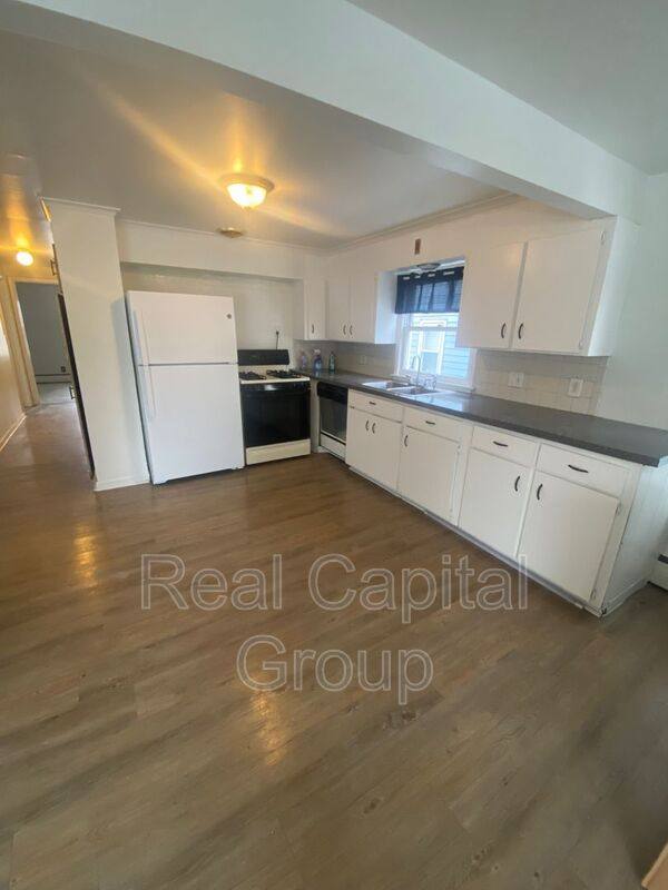 Apartment for rent at 180 Euclid Ave #1, Buffalo, NY 14217