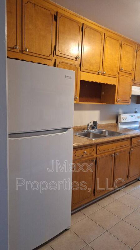 House for rent at 2913 Horse Shoe Dr, Atlanta, GA 30316