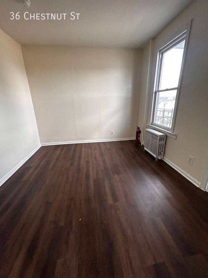 Apartment for rent at 36 Chestnut St, Yonkers, NY 10701