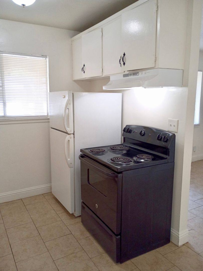 Apartment for rent at 1411-1433 N Palm Ave, Fresno, CA 93728