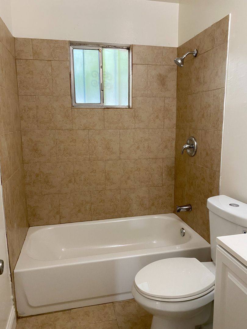 Apartment for rent at 1411-1433 N Palm Ave, Fresno, CA 93728
