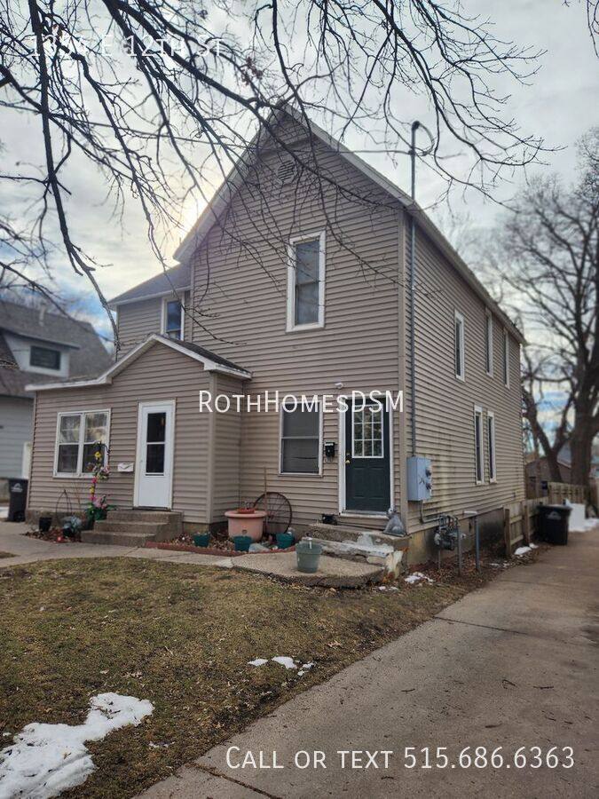 Apartment for rent at 1354 E 12th St, Des Moines, IA 50316