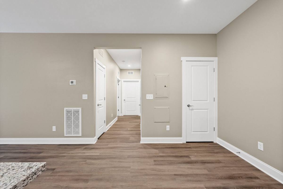 Apartment for rent at 945 Riverbend St, Bowling Green, KY 42104