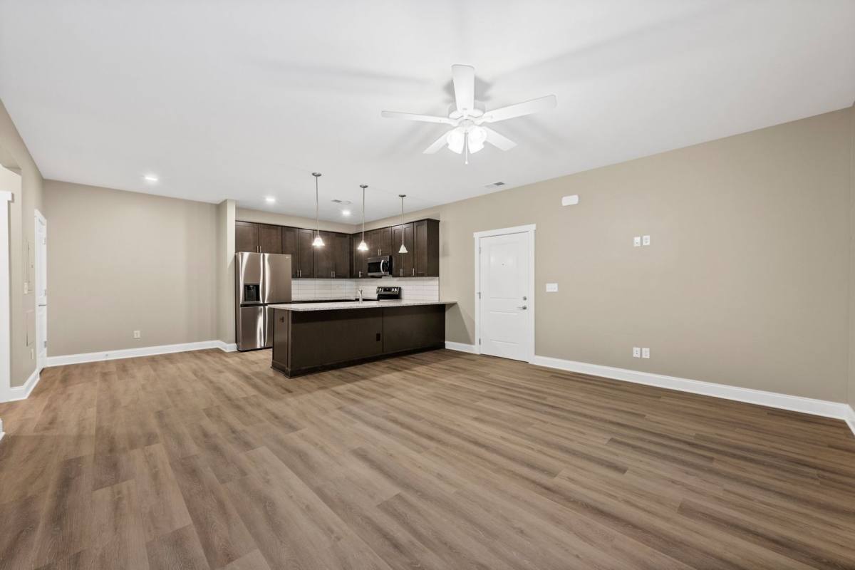 Apartment for rent at 945 Riverbend St, Bowling Green, KY 42104