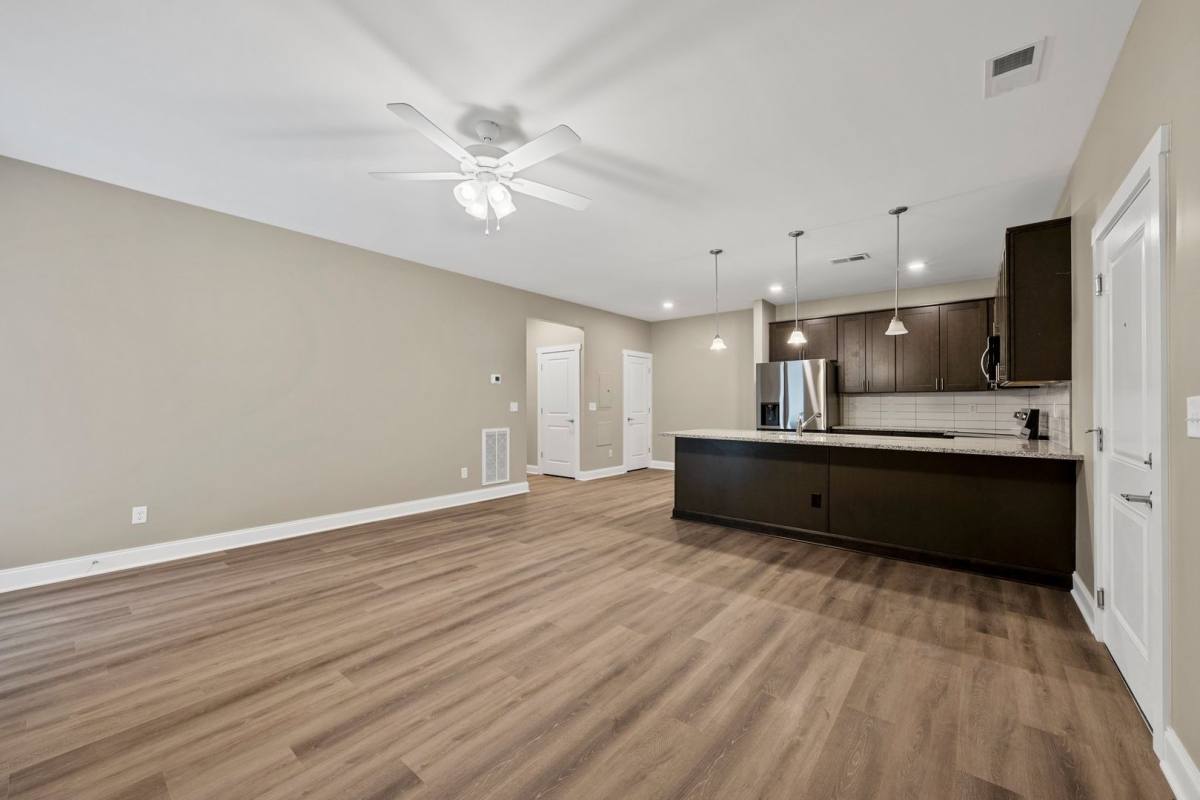 Apartment for rent at 945 Riverbend St, Bowling Green, KY 42104