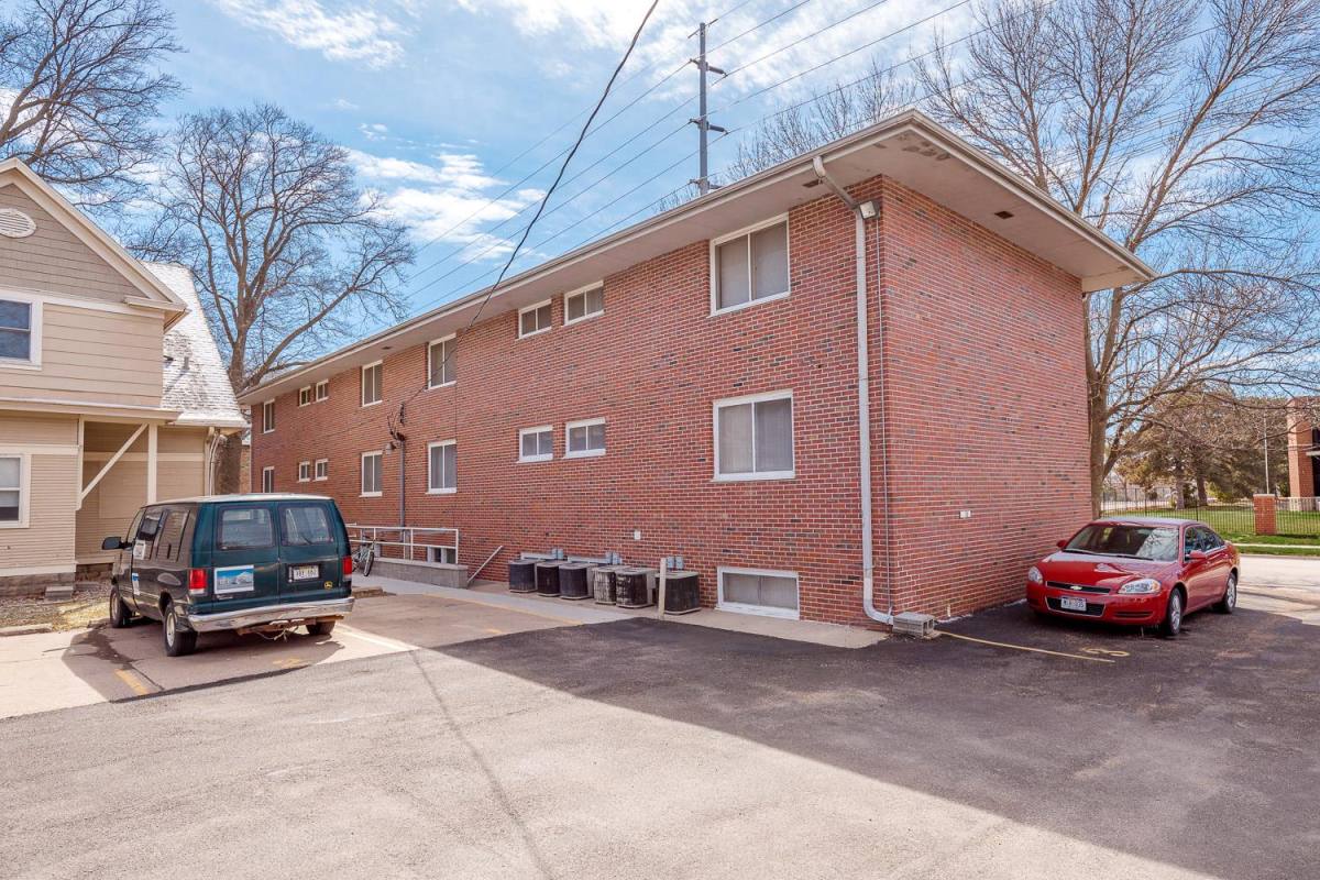 Apartment for rent at 2500 N 56th St #4, Lincoln, NE 68504