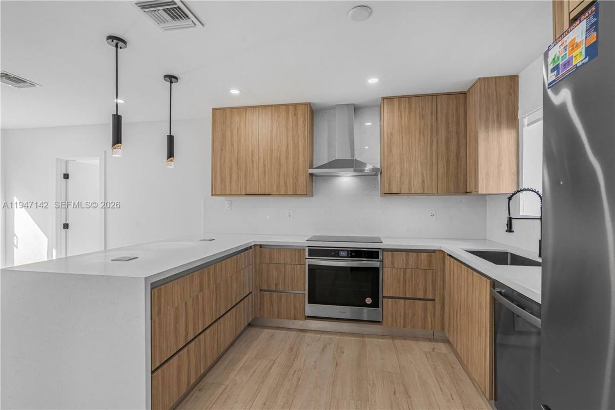 House for rent at 1116 N 31st Ave, Hollywood, FL 33021