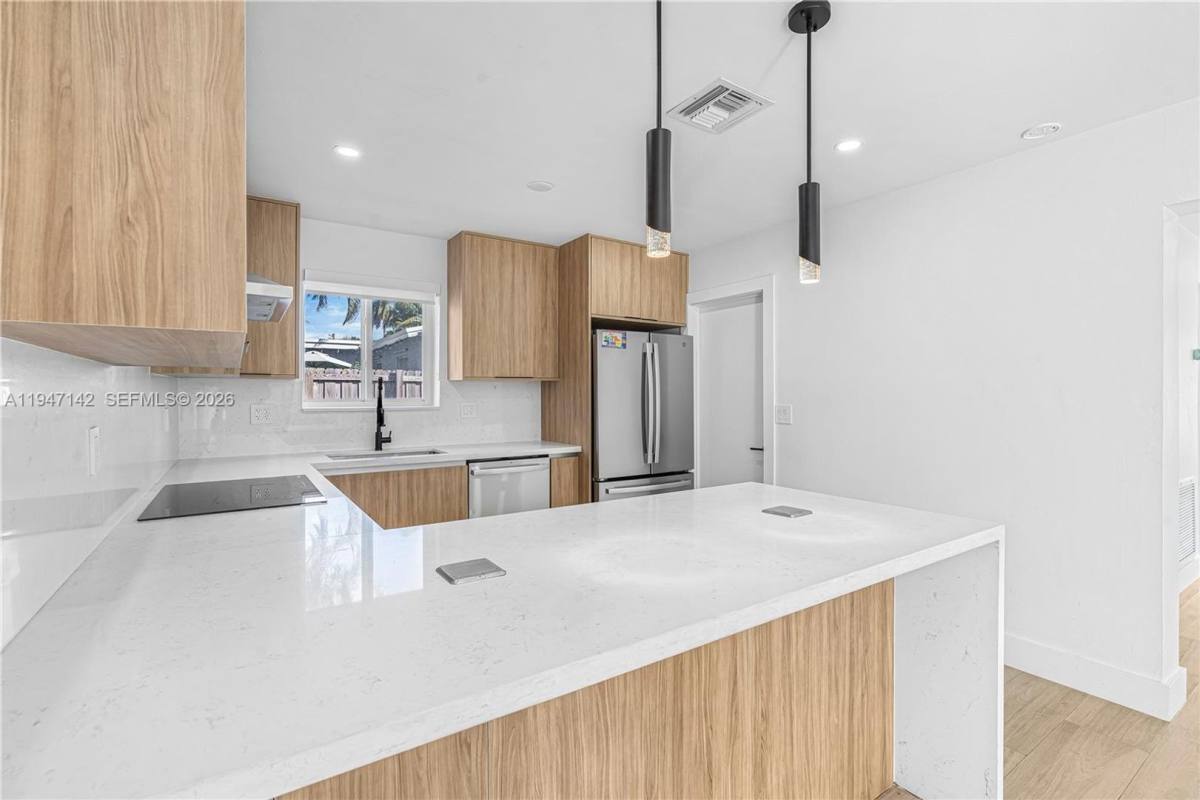 House for rent at 1116 N 31st Ave, Hollywood, FL 33021