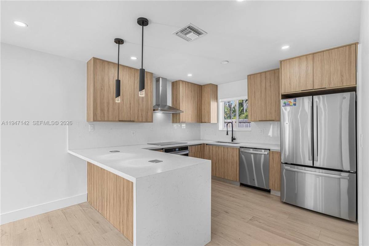 House for rent at 1116 N 31st Ave, Hollywood, FL 33021