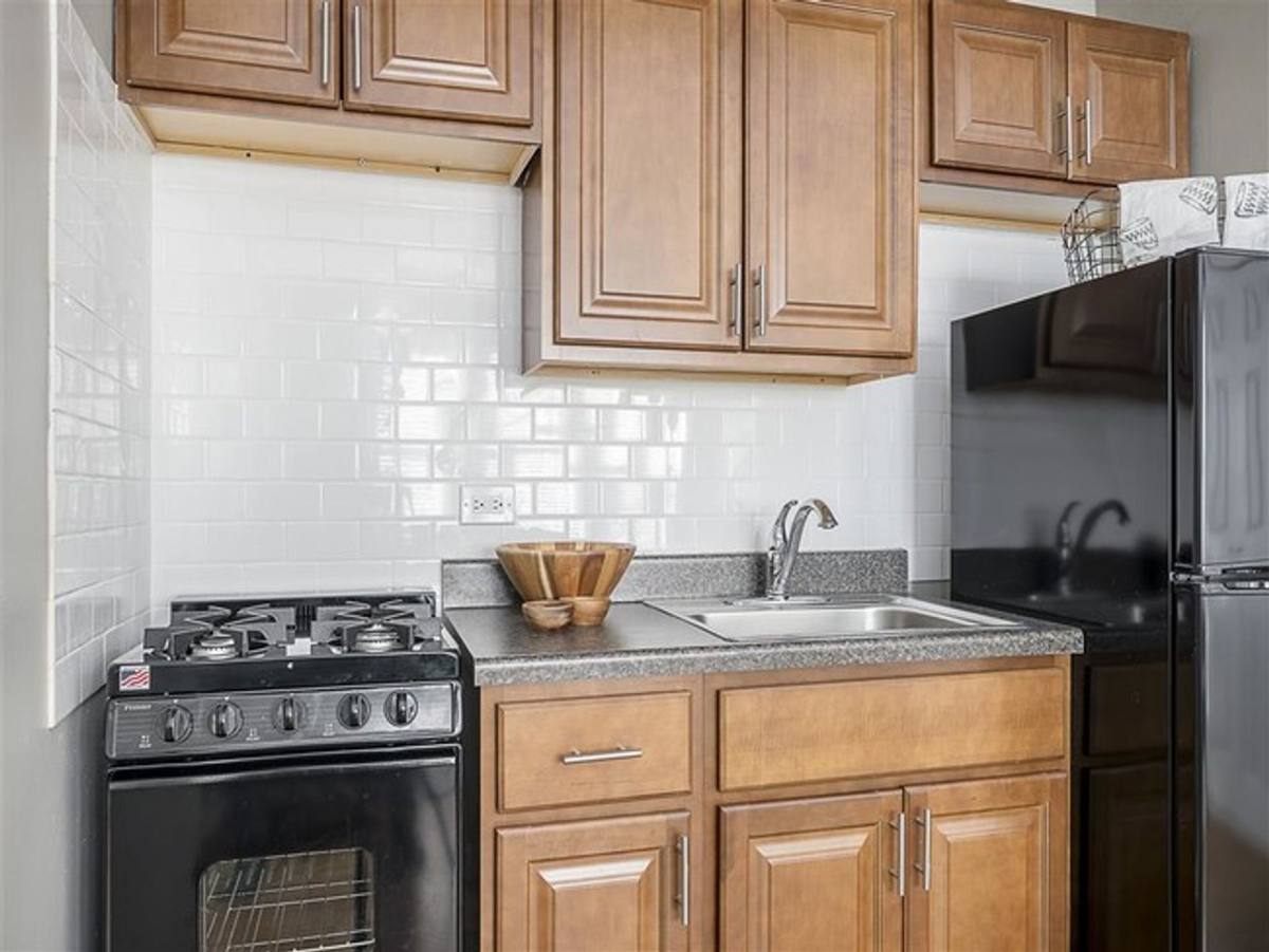Apartment for rent at 7100 S Shore Dr, Chicago, IL 60649