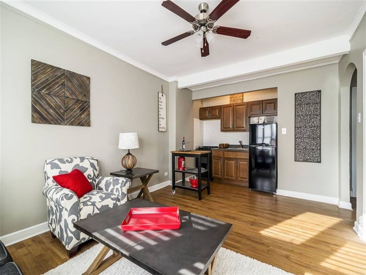 Apartment for rent at 7100 S Shore Dr, Chicago, IL 60649