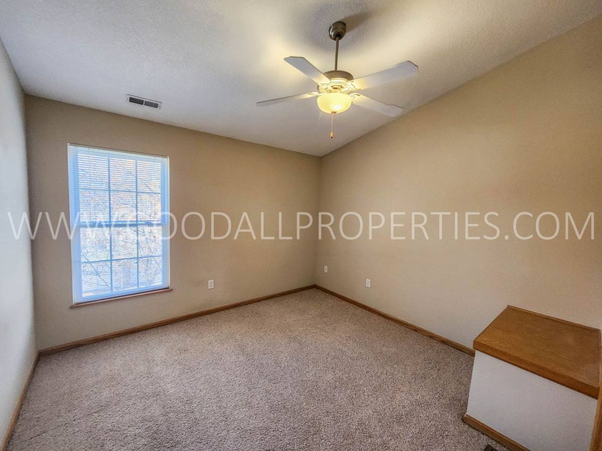 Townhouse for rent at 4304 153rd Place, Urbandale, IA 50323