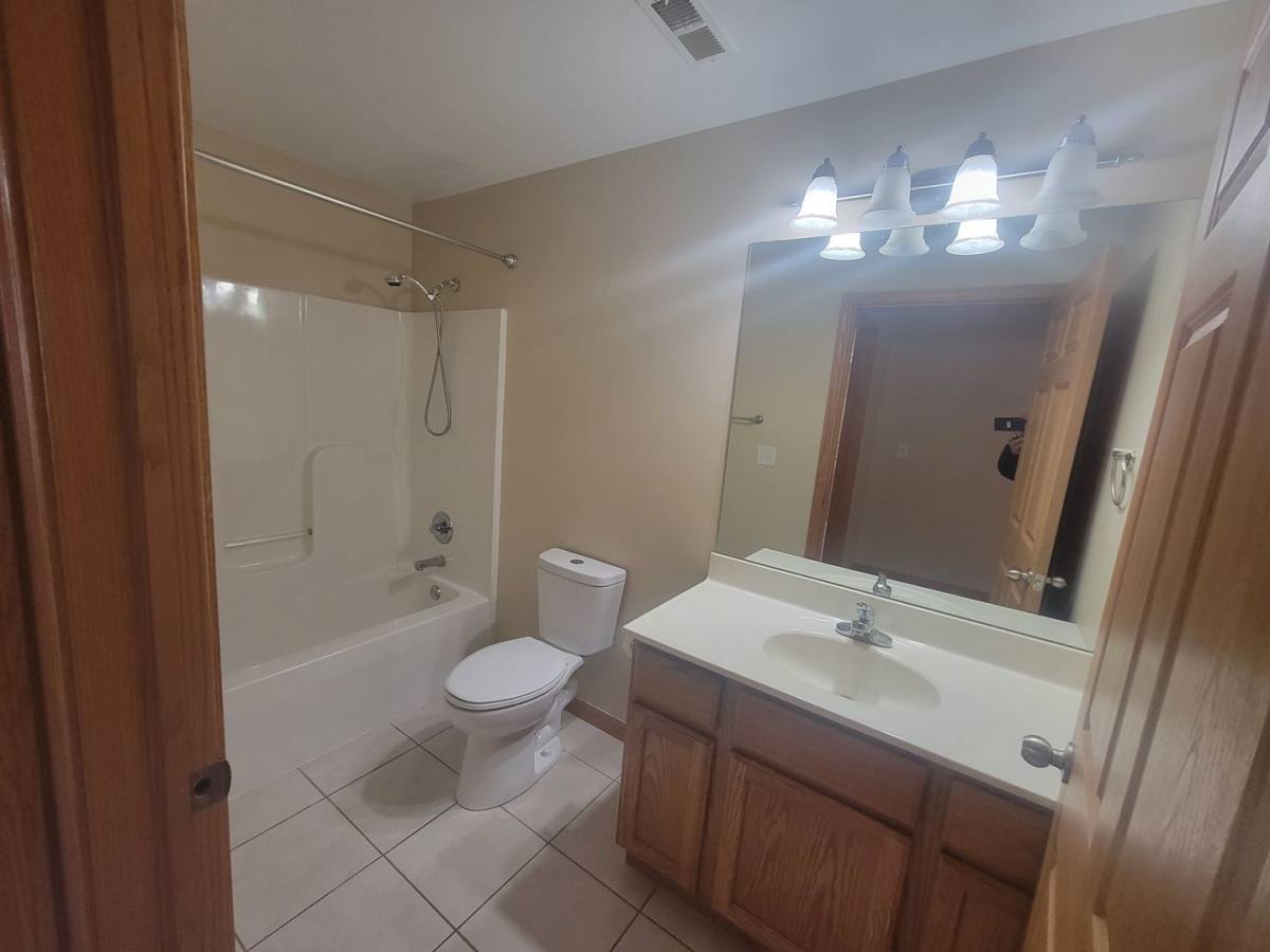 Condo for rent at 3444 W Dorchester Ridge #D, Peoria, IL 61606