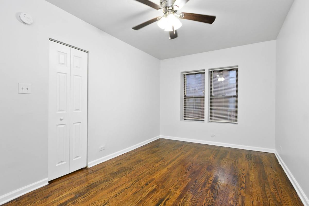 Apartment for rent at 7525-33 S Kingston Ave, Chicago, IL 60649