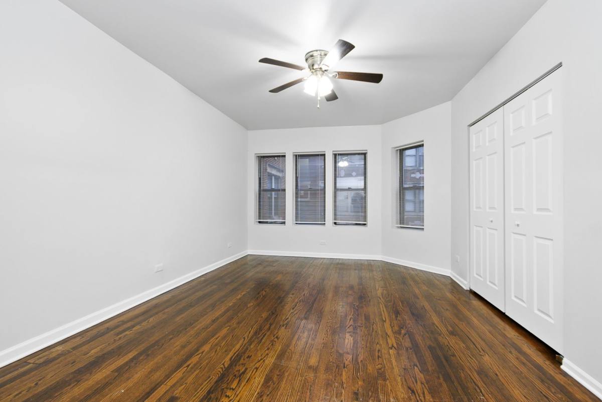 Apartment for rent at 7525-33 S Kingston Ave, Chicago, IL 60649