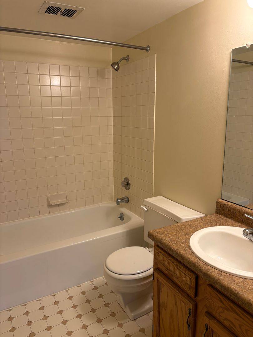 Apartment for rent at 100 Oxford Dr, Monroeville, PA 15146